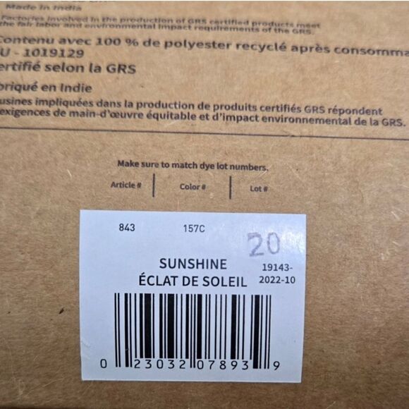 LION BRAND YARNS RE-SPUN QUICK N THICK YARN Sunshine Yellow - Picture 8 of 11